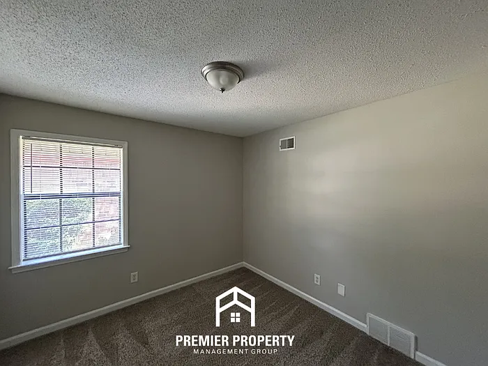 7429 Palgrave Ln — Photo 16