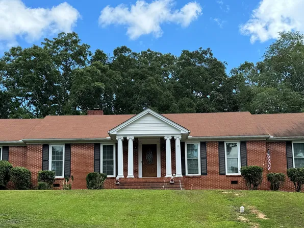 409 Ridgecrest Dr, Elberton, GA 30635
