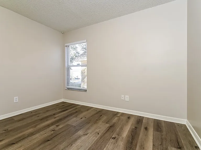 1111 Hardwood Dr — Photo 13