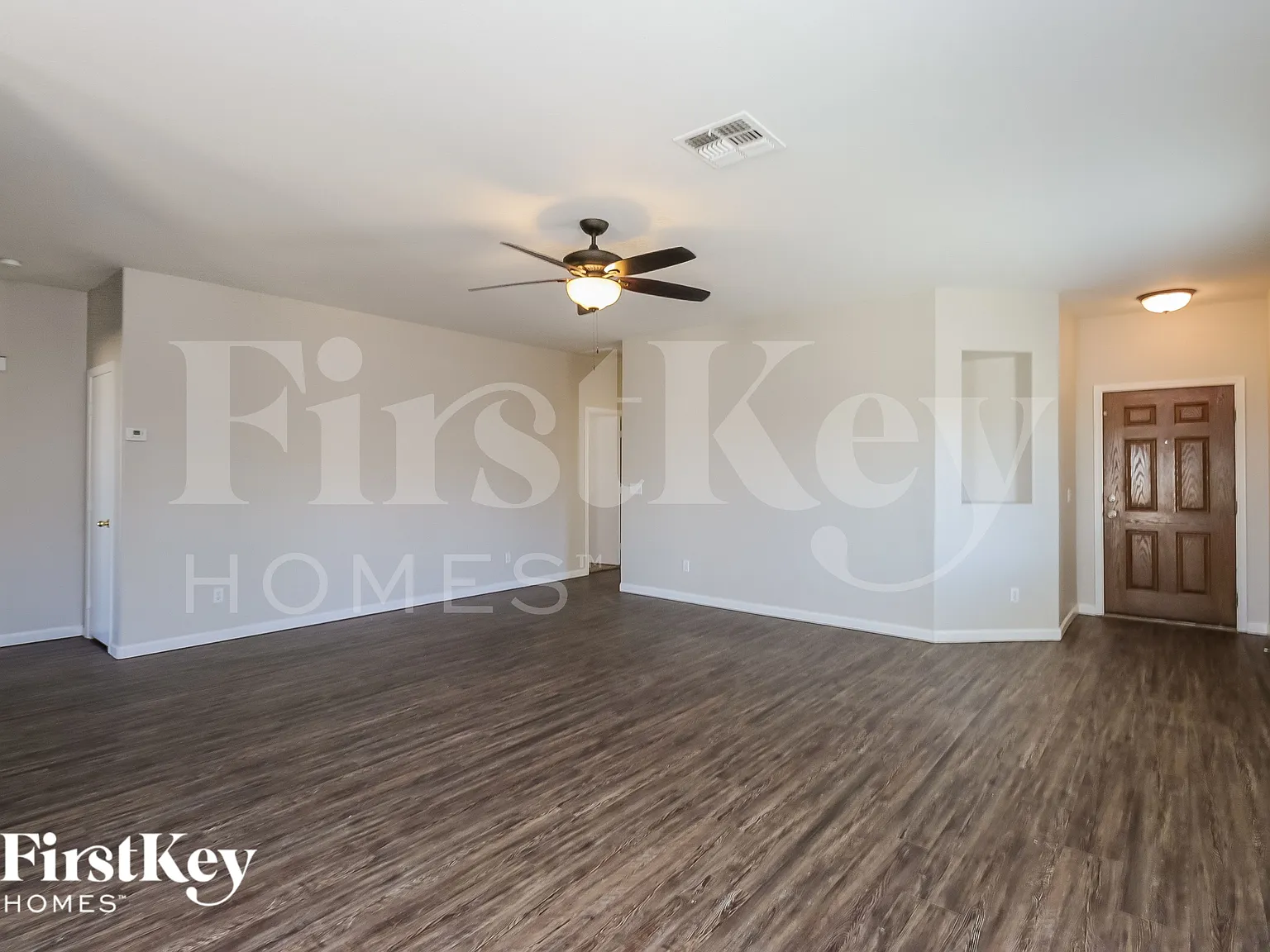 3 bed, 2.0 bath, 1631 sqft, $1,620 — Photo 2