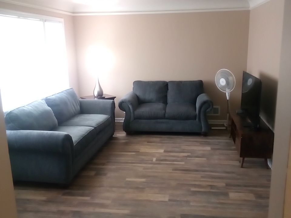 1st image of 2125-27 S 42nd St