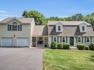 21 Kings Field Rd, Dracut, MA 01826