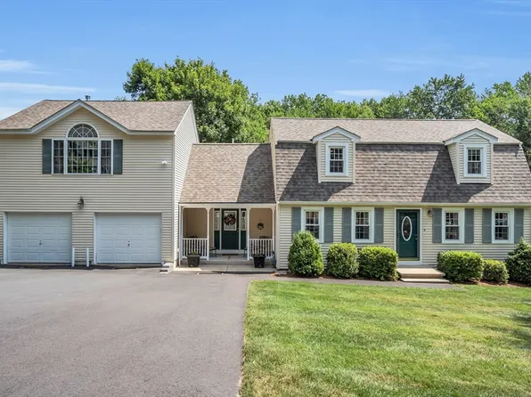 21 Kings Field Rd, Dracut, MA 01826