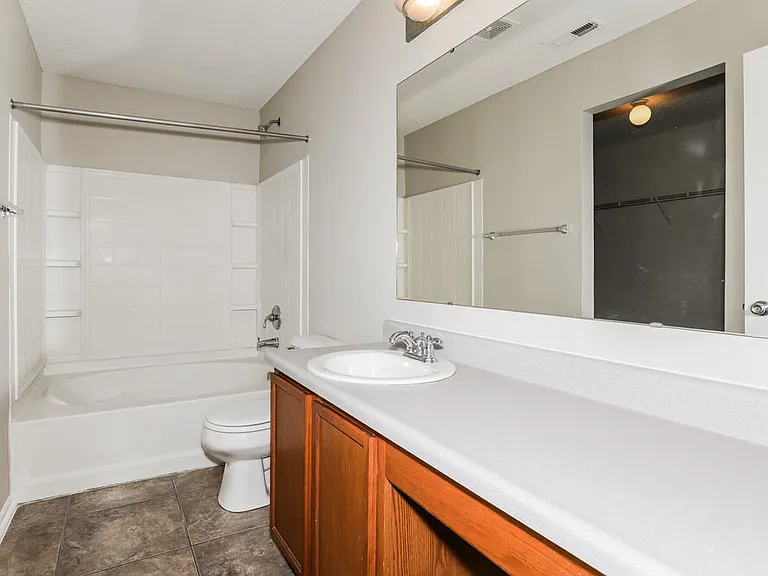 2837 Ludwig Dr — Photo 12