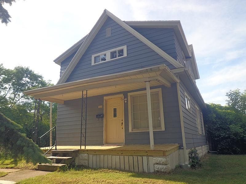 1st image of 1718 Saint Clair Ave