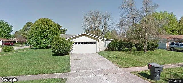 4 bed, 1877 sqft, $1,895 — Photo 3