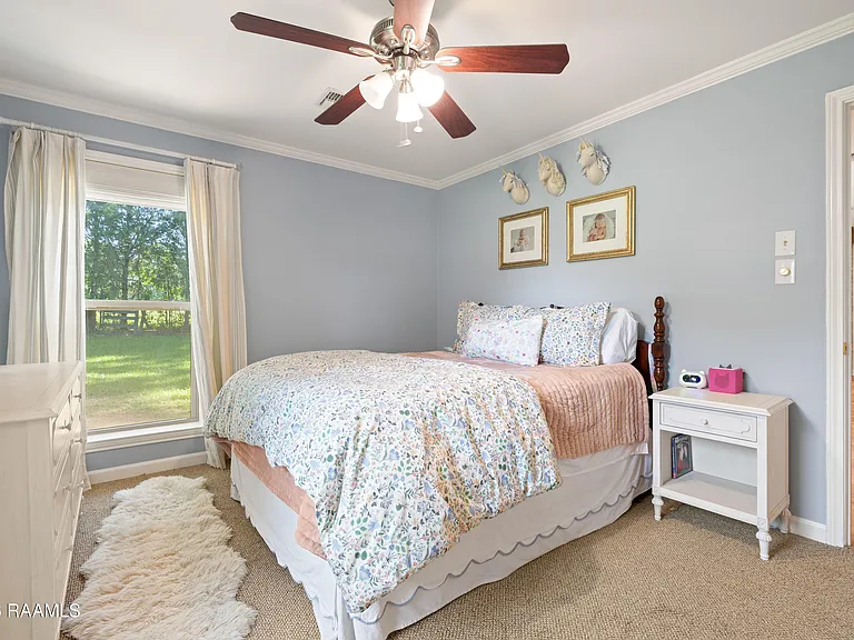 2407 E Broussard Rd — Photo 29