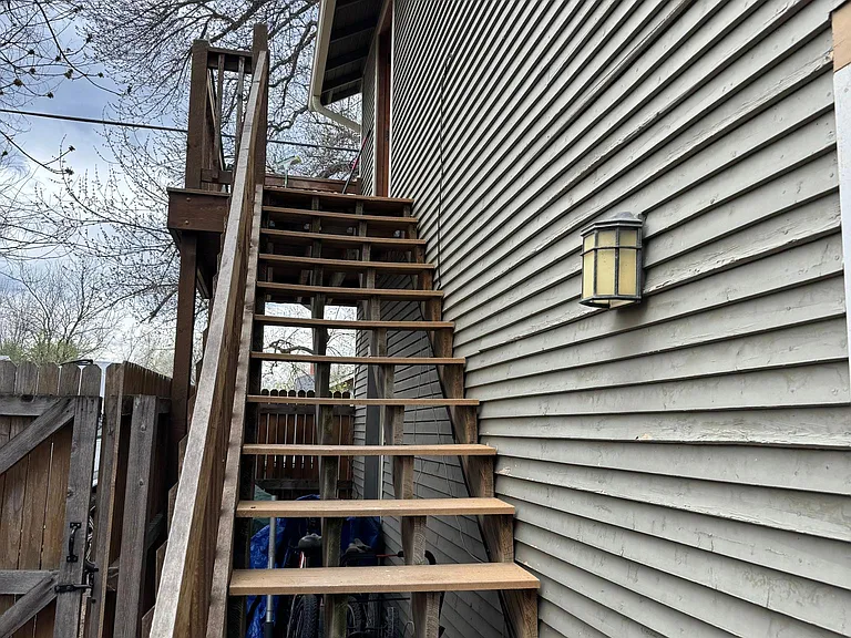 1029 W Oak St — Photo 10