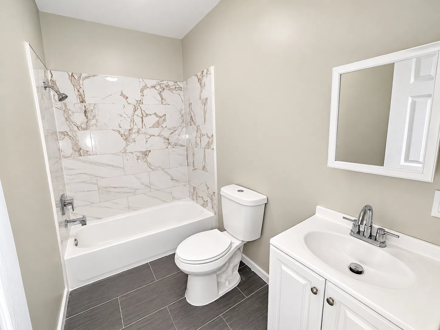 3 bed, 1200 sqft, $2,095 — Photo 3