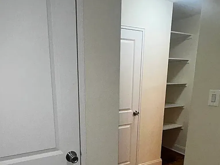 4110 Bowne St #2A — Photo 8