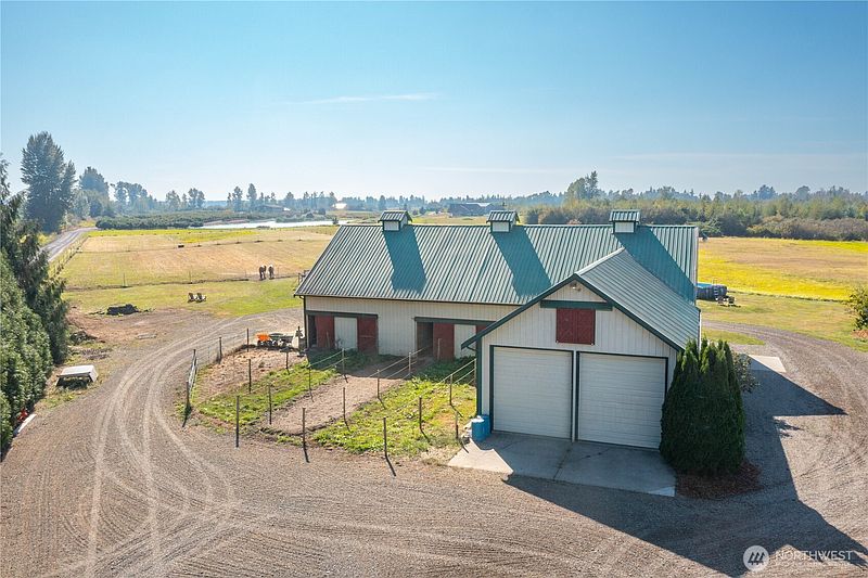 5th image of 2693 Lindsay Rd