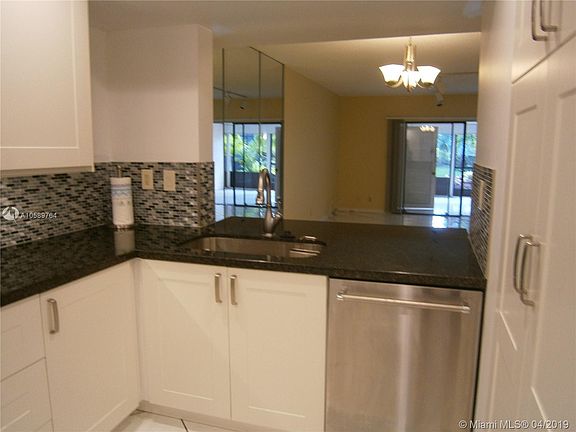 5th image of 20300 NE 34th Ct #42