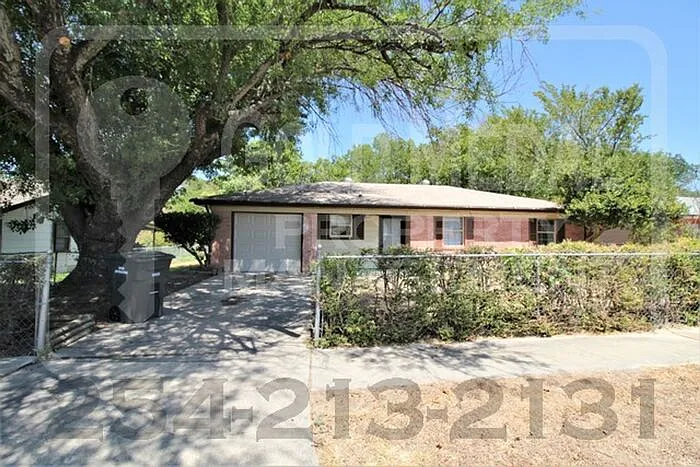 708 W Washington Ave — Photo 1