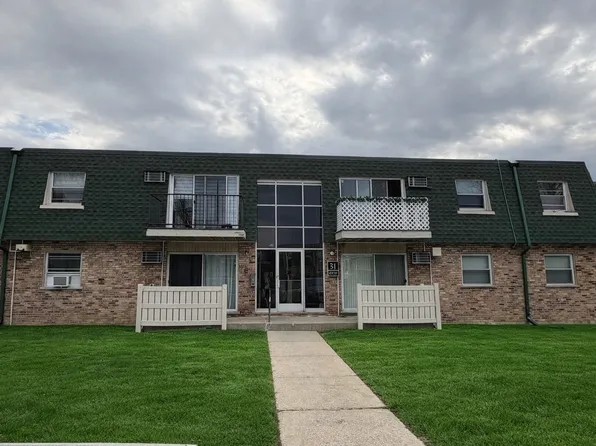 10037 S Walnut Ter APT 312, Palos Hills, IL 60465
