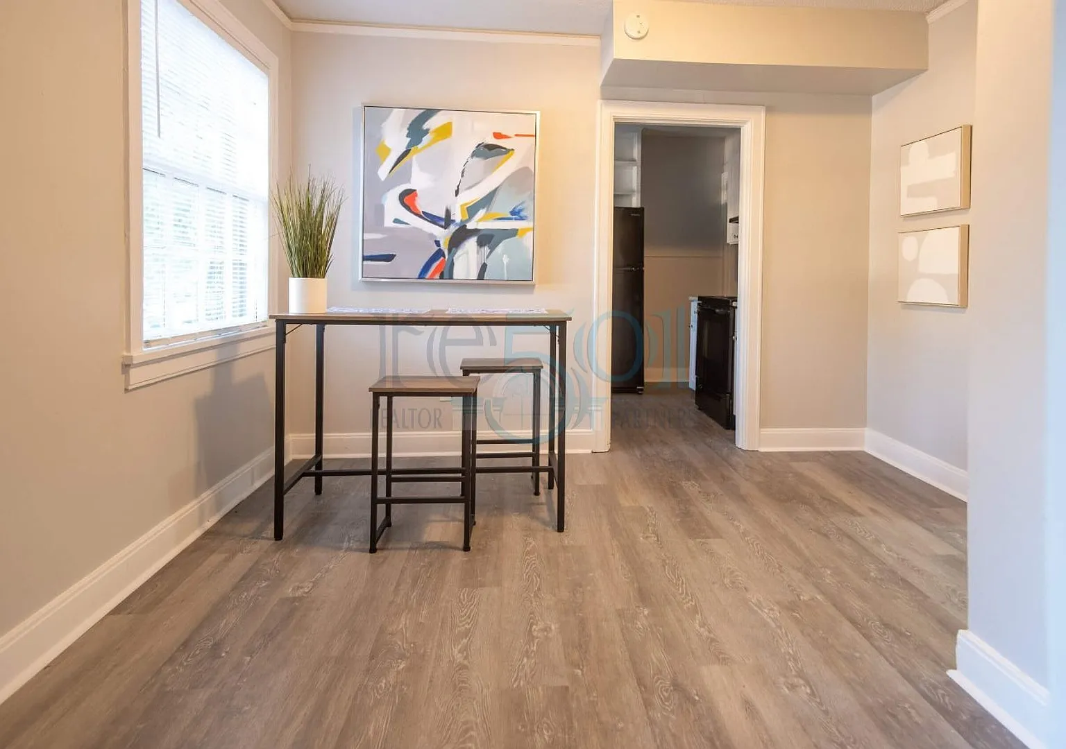 Wonderful Apartment in Hillcrest! — Photo 1