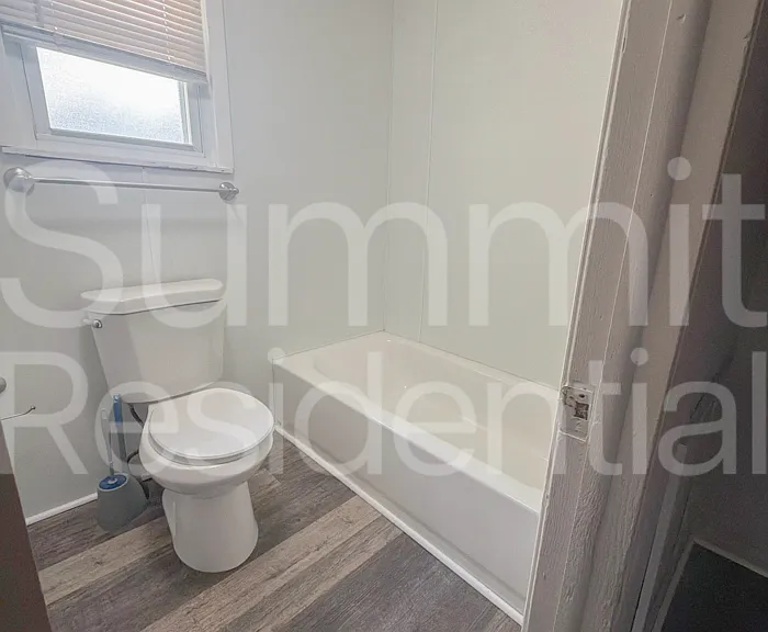 79 Martha Ave #REAR — Photo 4