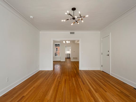 5th image of 3507 Gillham Rd #1