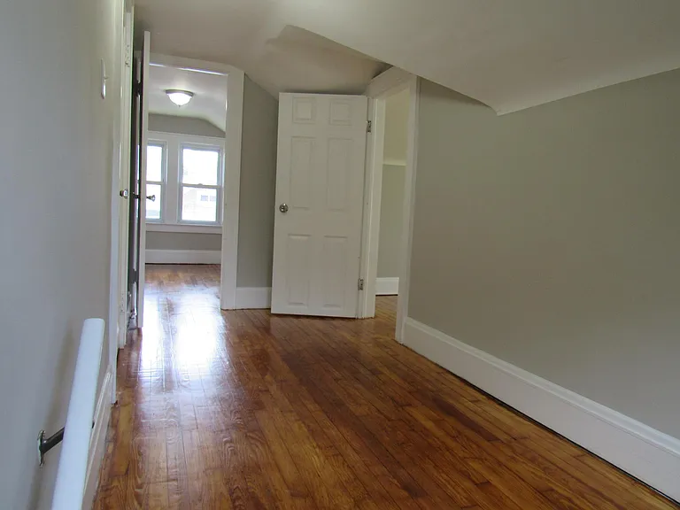 2360 Edwin Ave — Photo 13