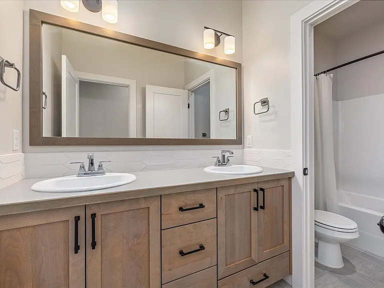 5562 S Zaivcla Ave — Photo 15