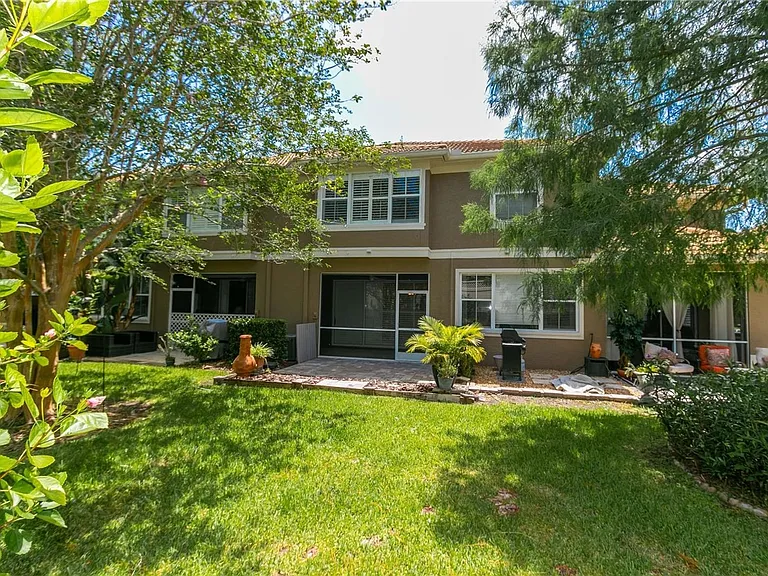 3326 Covered Bridge Dr W — Photo 42