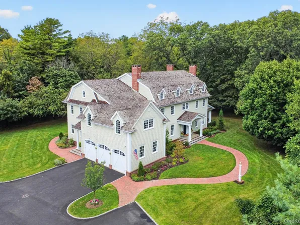 4 Wawapek Road, Cold Spring Harbor, NY 11724