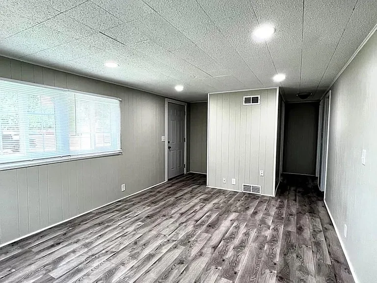722 N 8th St — Photo 2