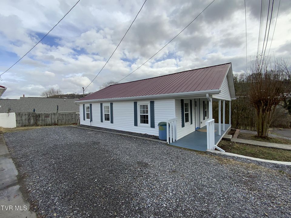 1st image of 208 S Hawkins St