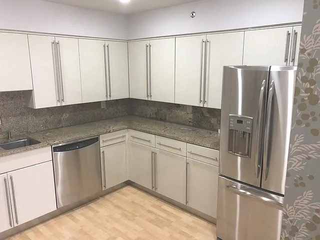 35 Harborview Dr #302 — Photo 16