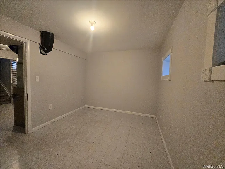 60 Evan Rd — Photo 22