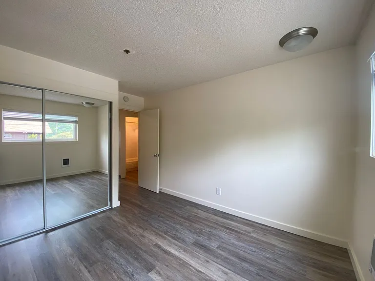 Park Hamlin - 2323 SE Harrison — Photo 40