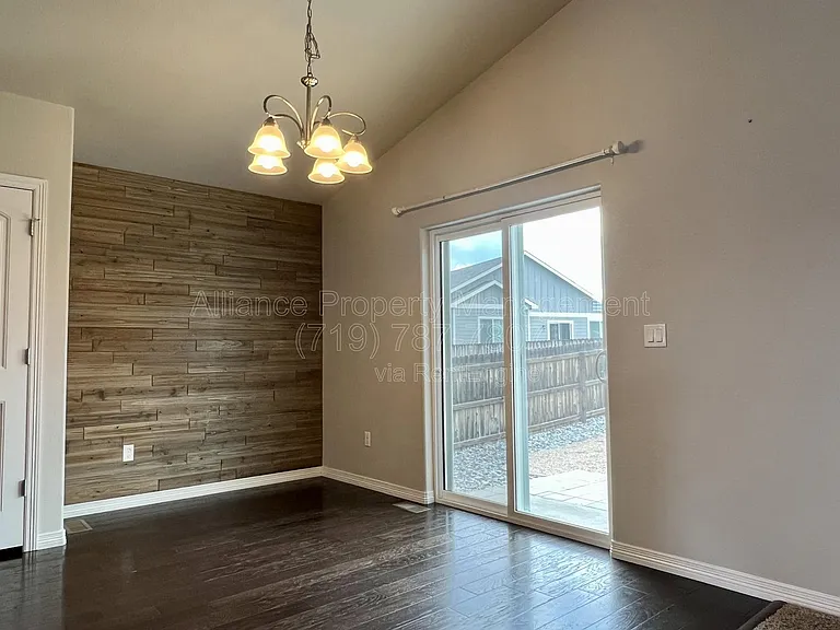 10020 Seawolf Dr — Photo 6