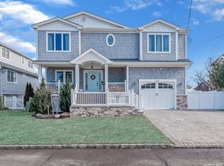 149 Annuskemunnica Rd, Babylon, NY 11702