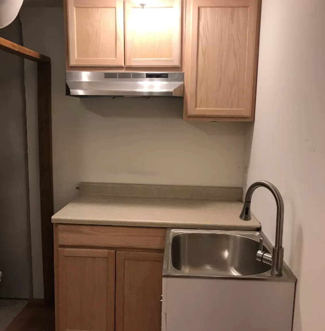 4 bed, 2.5 bath, 2700 sqft, $800 — Photo 4
