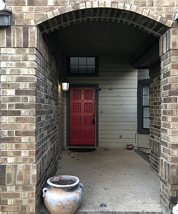 2nd image of 1114 Summit Crst
