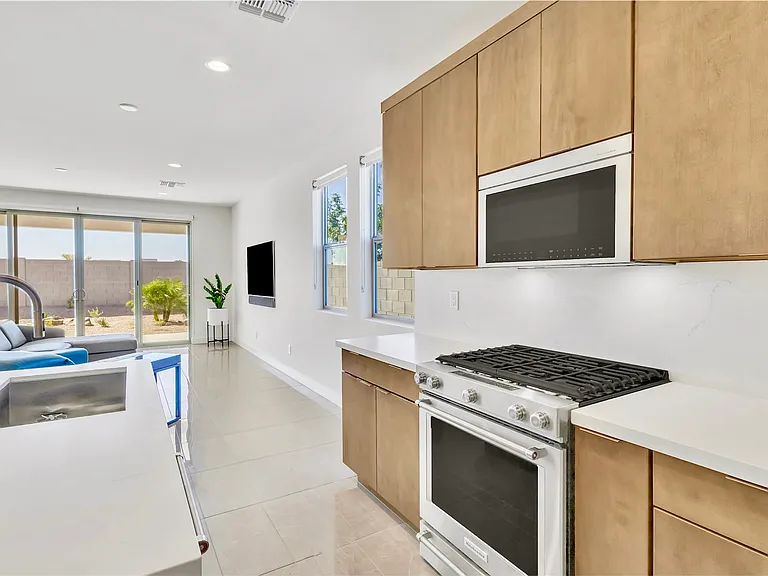 3399 W Emerald Rd — Photo 8