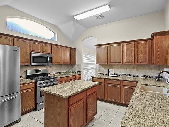 4th image of 5921 Jewel Dr