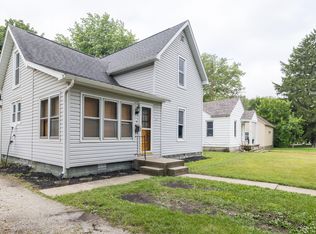 111 E Iroquois St, Kentland, IN