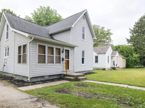 111 E Iroquois St, Kentland, IN 47951