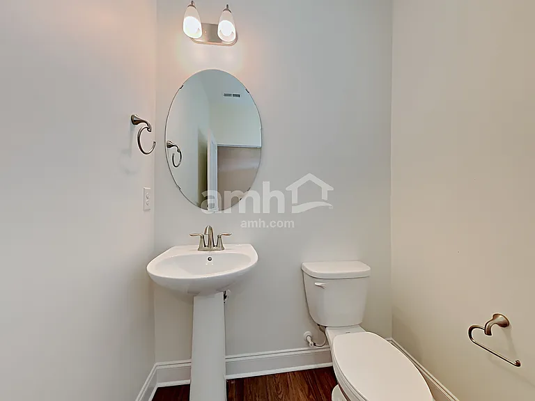 141 Twin River Dr — Photo 8