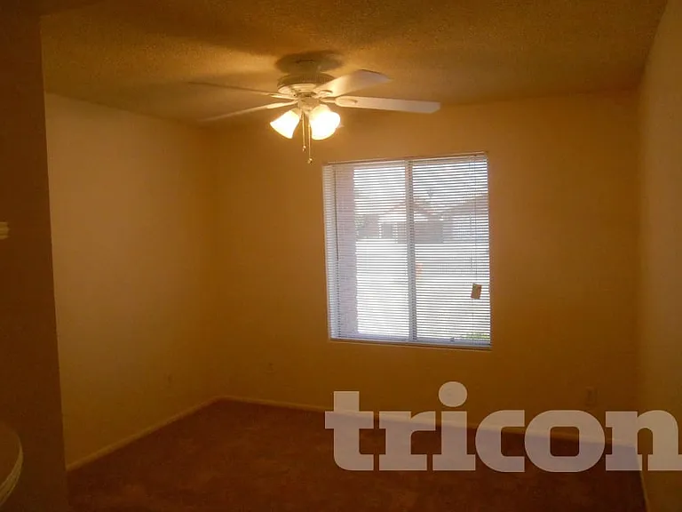 3226 N Ellis St — Photo 8