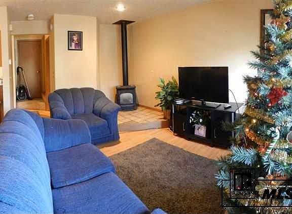 3rd image of 38 Cypress Ct