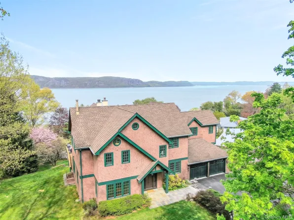 24 Country Club Lane, Briarcliff Manor, NY 10510
