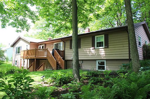 2nd image of 2140 Highlander Dr SE