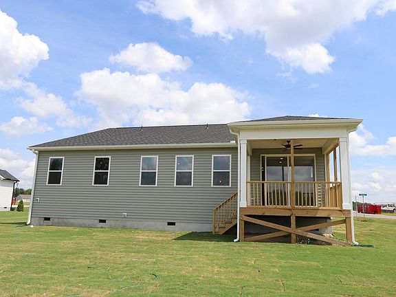 3rd image of 17 Windward Pl