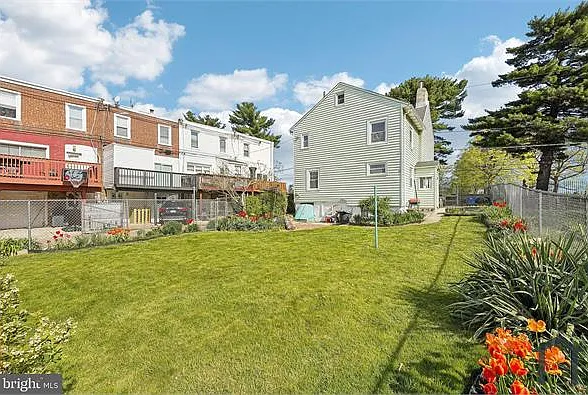 1642 Haines St — Photo 12