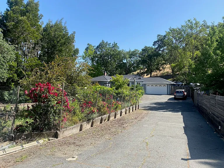 1441 Springbrook Rd — Photo 16