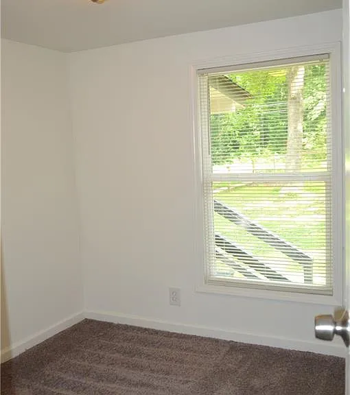 26 Main St — Photo 9