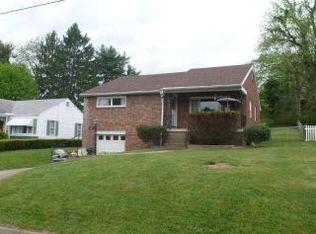 111 Hutchinson Dr, Saint Clairsville, OH