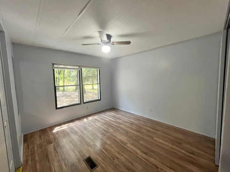 1038 Sandy Oaks Rd — Photo 17