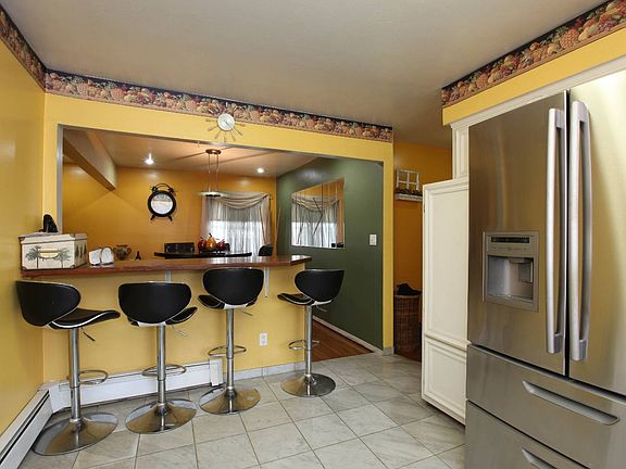 5th image of 754 Goodrich St
